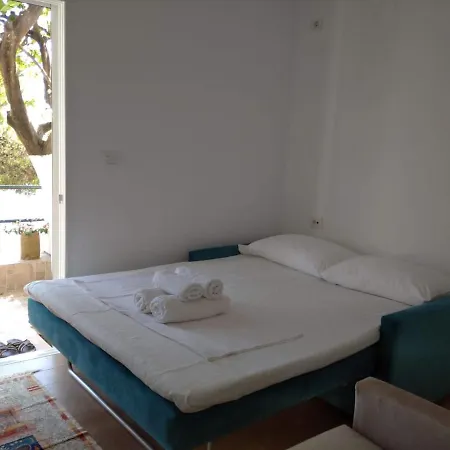 The Sun House Apartment *
